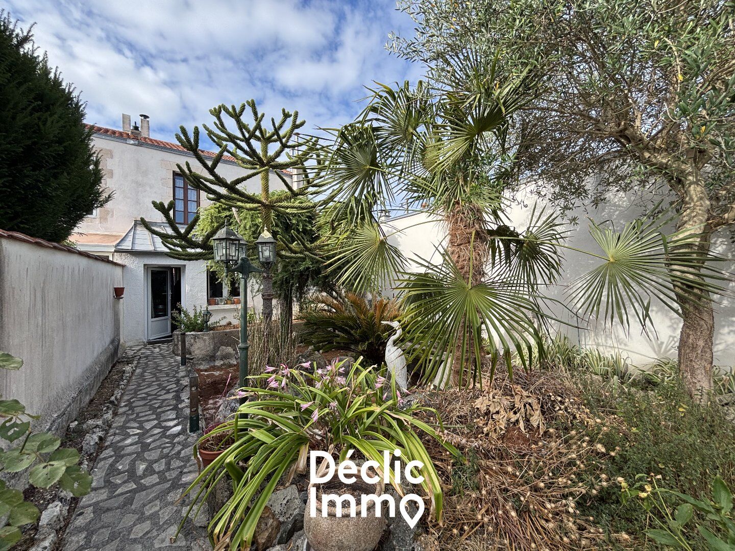 Villa / Maison  T4 à vendre Rochelle (La) 17000