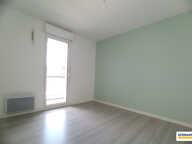A VENDRE Appartement 3 pièces à CHATEAUBOURG 65 m² - 220 500  HAI — photo 3
