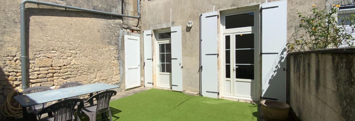 Immeuble  92 m² à vendre à Jonzac (17500)