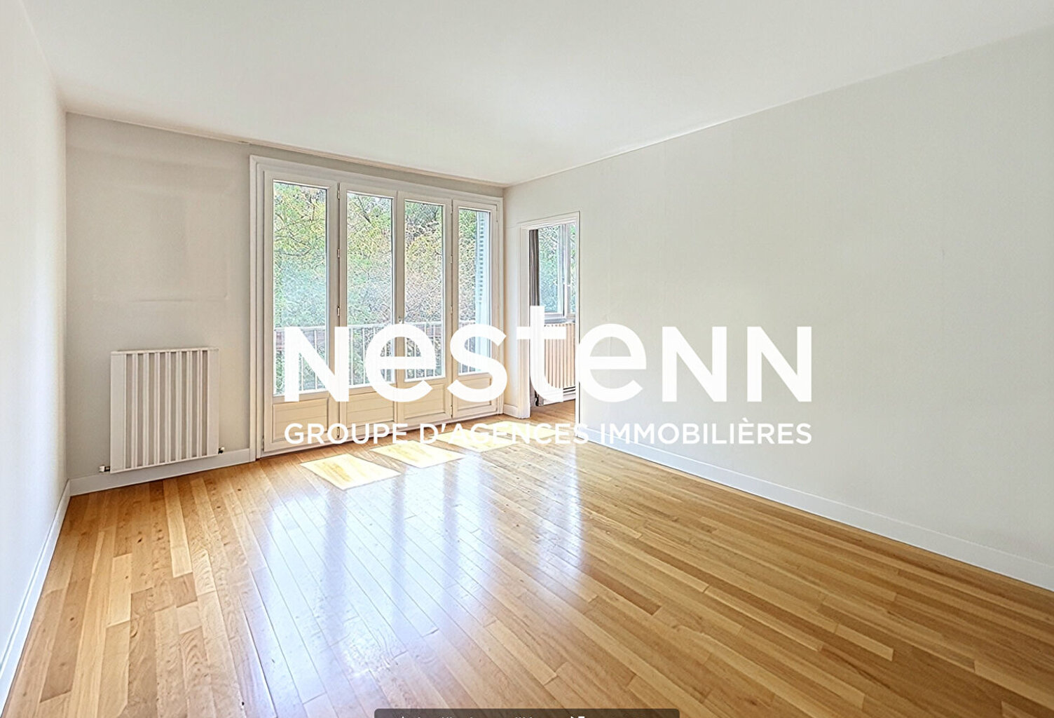 Appartement 4 Pièces  3 Chambres aux Lessivas avec ascenseur - 69500 BRON — photo 1