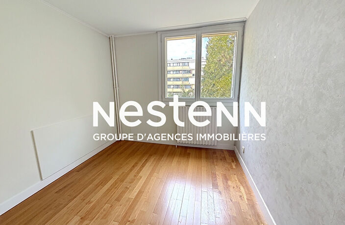 Appartement 4 Pièces  3 Chambres aux Lessivas avec ascenseur - 69500 BRON — photo 4