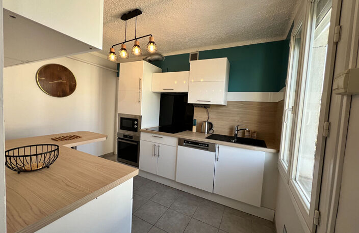 Appartement Rodez 4 pièce(s)  MEUBLE - 67.73 m² - Cave & Garage — photo 2