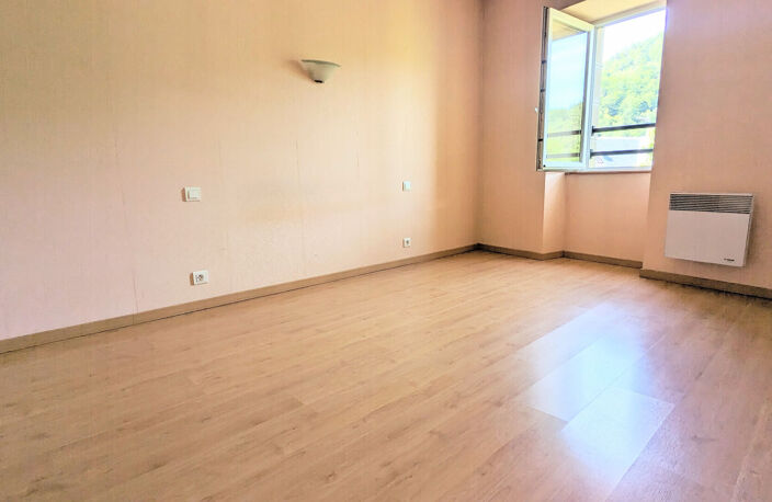 Appartement St GENIEZ d'OLT - 3 pièce(s) - 68.35m² - Cave et parking privatif — photo 4