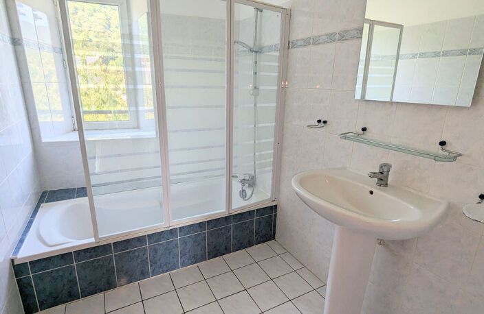 Appartement St GENIEZ d'OLT - 3 pièce(s) - 68.35m² - Cave et parking privatif — photo 5