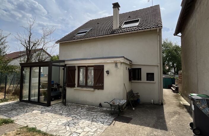 Vente Maison/villa 6 pièces — photo 2