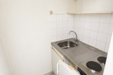 Appartement 1 pièces 325 €