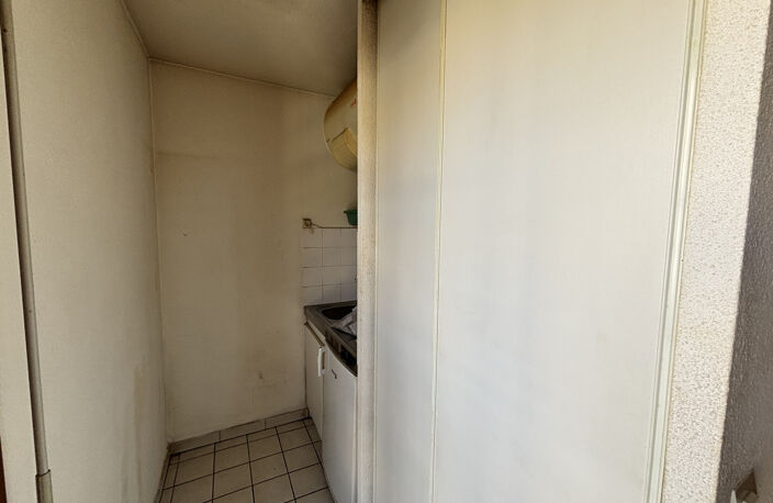 STUDIO - 9 PLACE DU BICENTENAIRE — photo 3