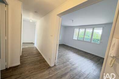 Appartement 3 pièces 815 €