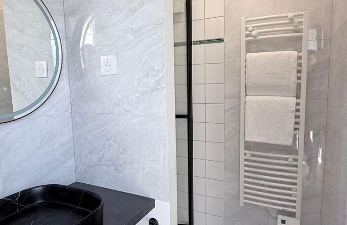 Duplex de caractère entièrement rénové - 41,59m2 — photo 4