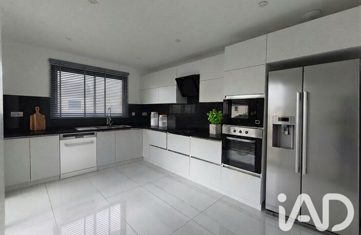 Vente Maison/villa 6 pièces — photo 2