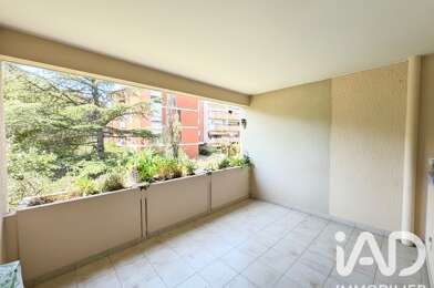Appartement 3 pièces 1036 €