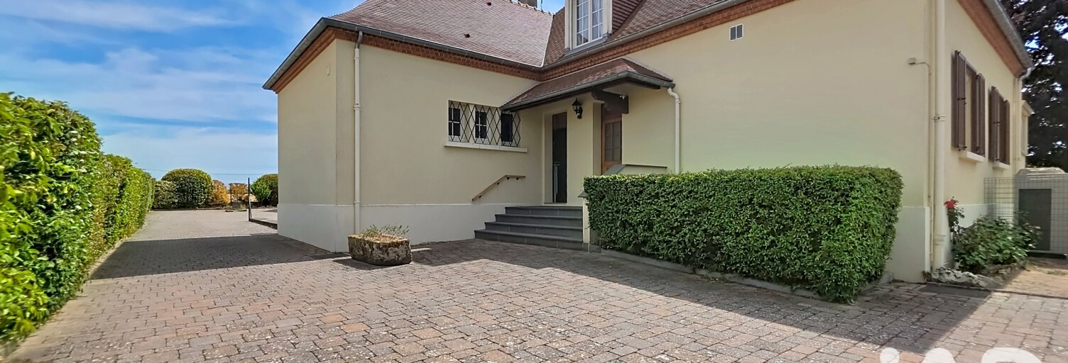 Maison 9 Pièces 202 m² à vendre à Cressanges (03240)