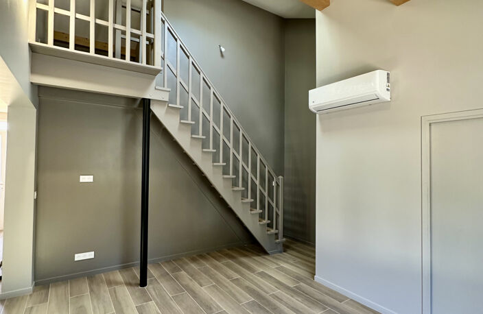 MAISON ENTIEREMENT RÉNOVÉE AU PRIX DE 354 000 EUR HAI — photo 4