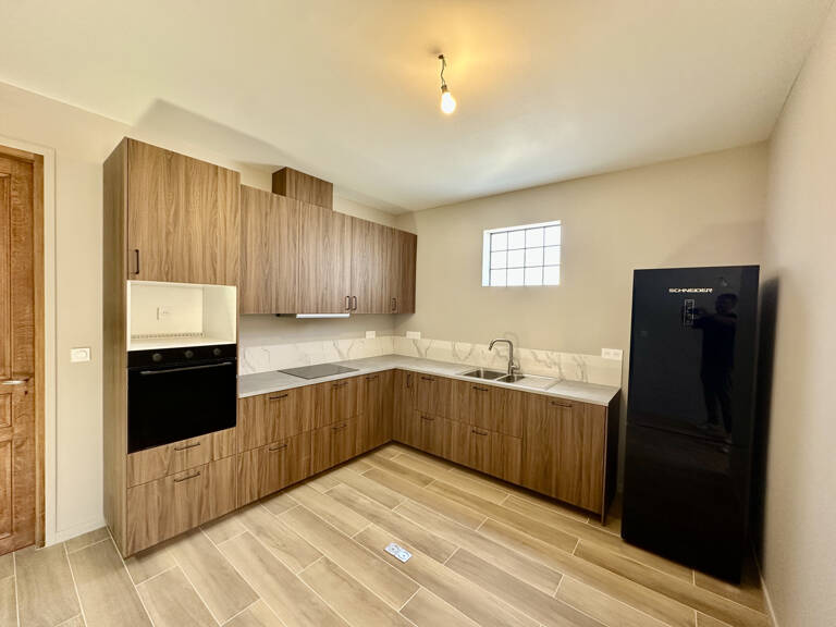 MAISON ENTIEREMENT RÉNOVÉE AU PRIX DE 375 000 EUR HAI — photo 1