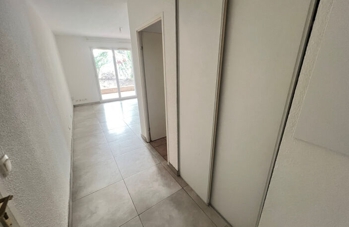 T2 LA GARDE 50M2 PETITE RESIDENCE SECURISEE — photo 2