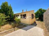 Maison de plain pied sur un grand terrain dans un environnement calme — photo 2
