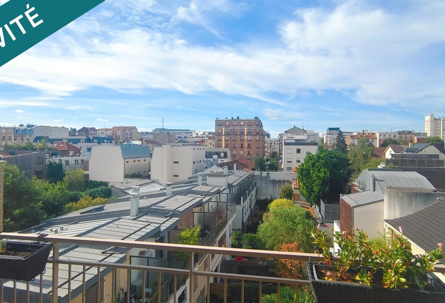 2P spacieux au dernier étage, balcons, vue dégagée — photo 1