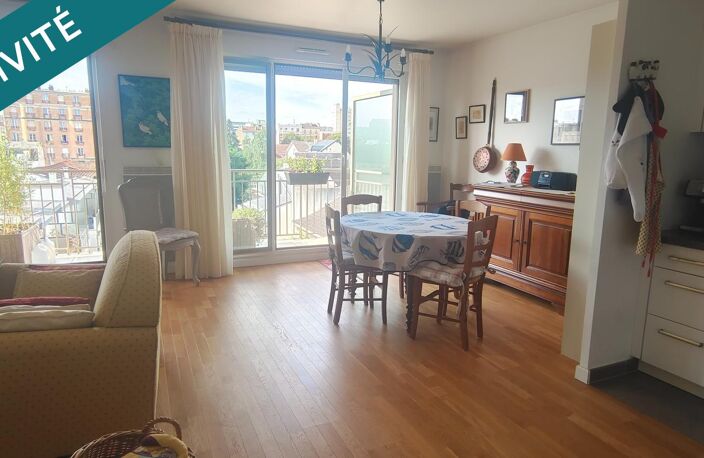 2P spacieux au dernier étage, balcons, vue dégagée — photo 2