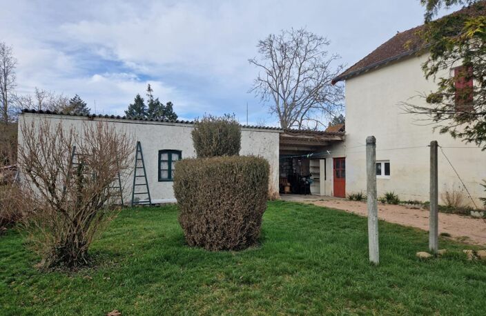 Belle maison rénovée T5. Dépendances . Terrain — photo 3