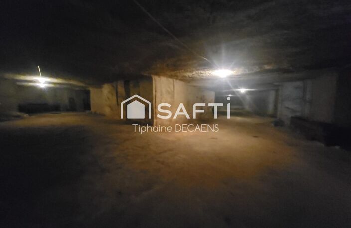 Maison ancienne avec 2 depandances + etage independant, 2 tres grande cave dont 1 de plus de 75 m de long environ 550m2 — photo 2
