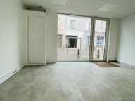 Rare à la vente !!! Immeuble composé d'un duplex et deux locaux commerciaux — photo 3