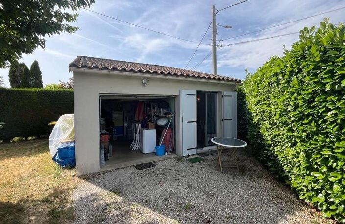 Mobil home avec assainissement, garage et jardin — photo 3