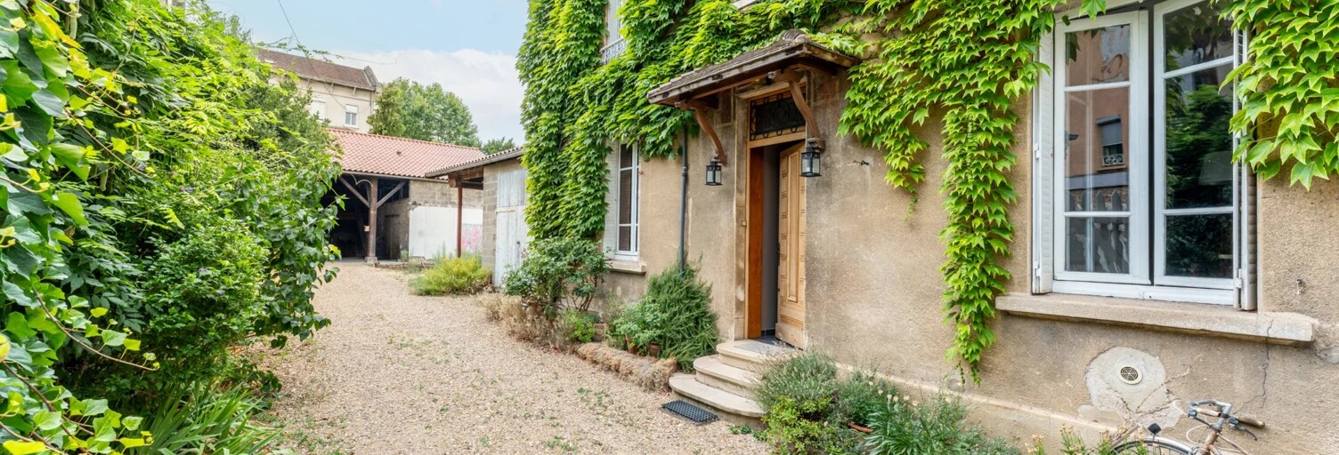 Maison 10 Pièces 210 m² à vendre à Villefranche-sur-Saône (69400)
