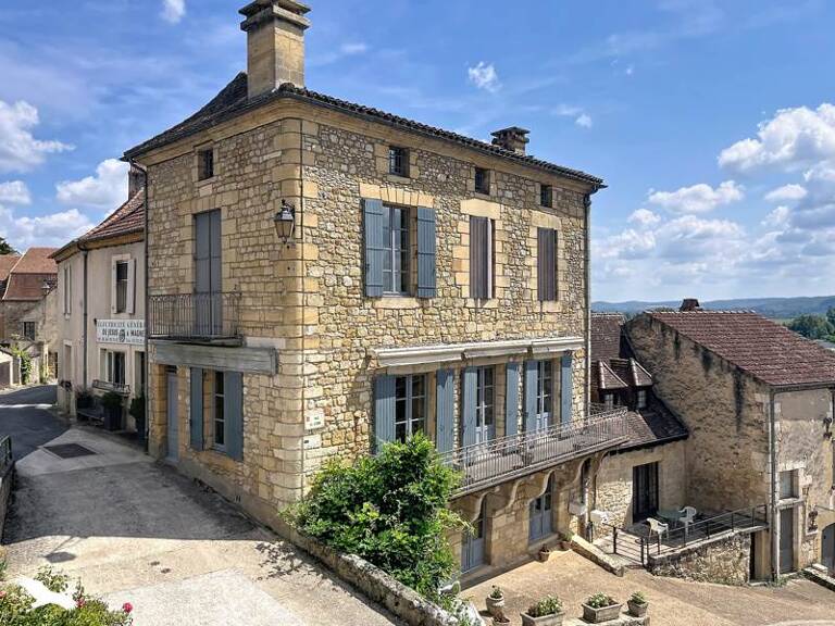Maison en pierre de 7 pièces principales — photo 1