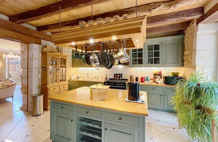 Maison en pierre de 7 pièces principales — photo 2