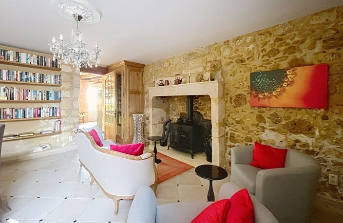 Maison en pierre de 7 pièces principales — photo 4