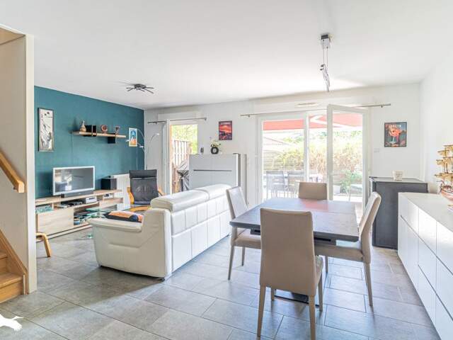 Contemporaine de 5 pièces principales — photo du bien
