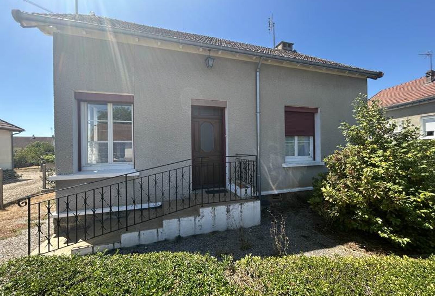 Maison en pierre de 3 pièces principales — photo 1