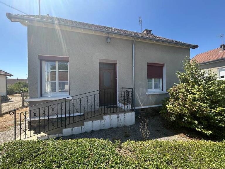 Maison en pierre de 3 pièces principales — photo 1
