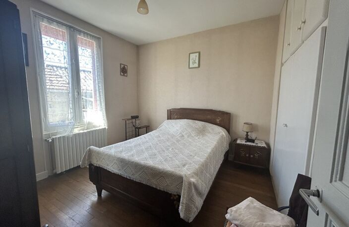 Maison en pierre de 3 pièces principales — photo 2