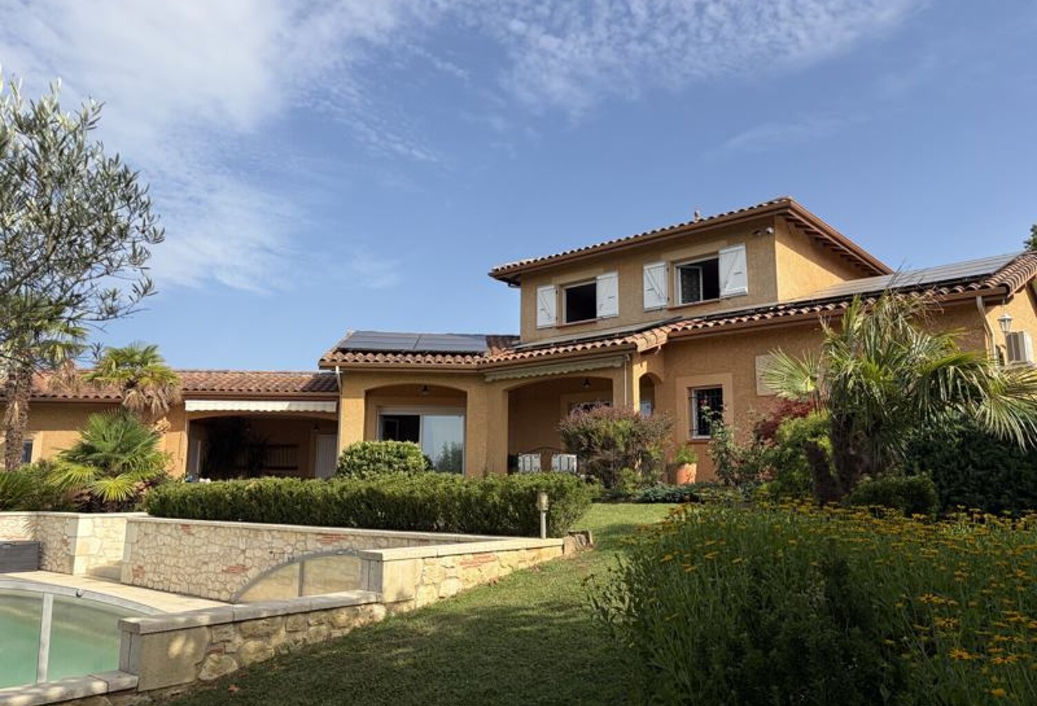 Villa de 6 pièces principales — photo 1