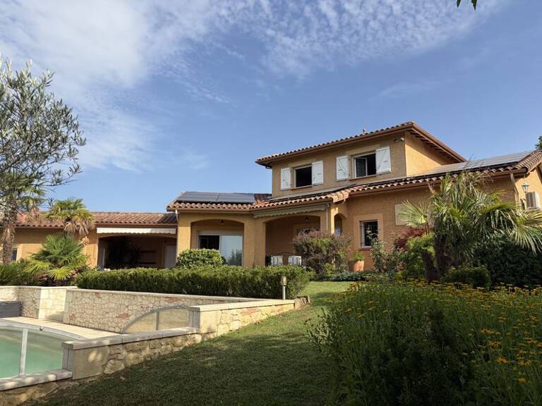 Villa de 6 pièces principales — photo 1