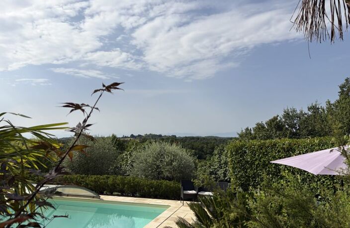 Villa de 6 pièces principales — photo 2