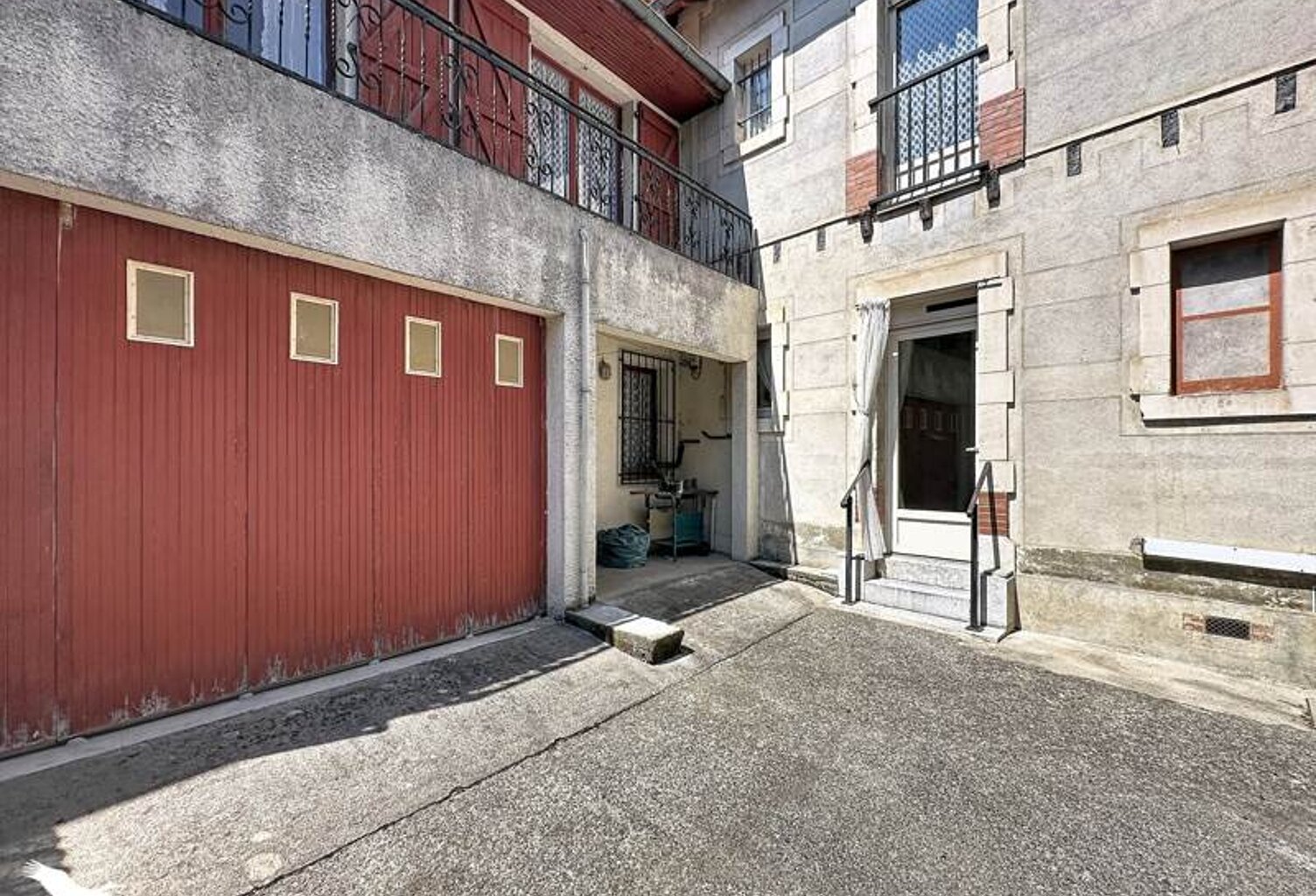 Maison en pierre de 4 pièces principales — photo 1