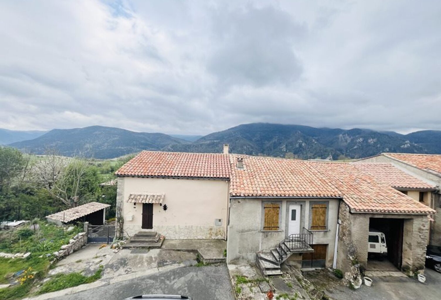 Maison de ville de 2 pièces principales — photo 1