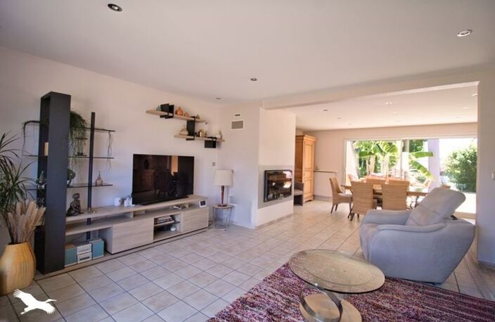 Contemporaine de 5 pièces principales — photo 2