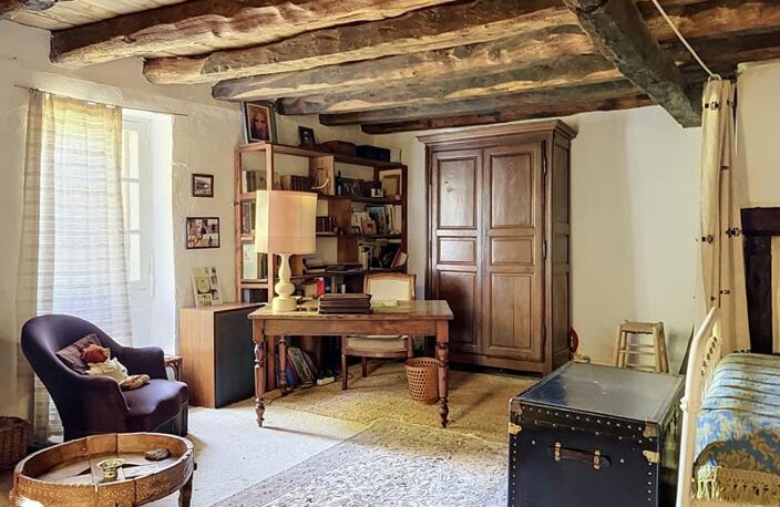 Maison en pierre de 5 pièces principales — photo 2