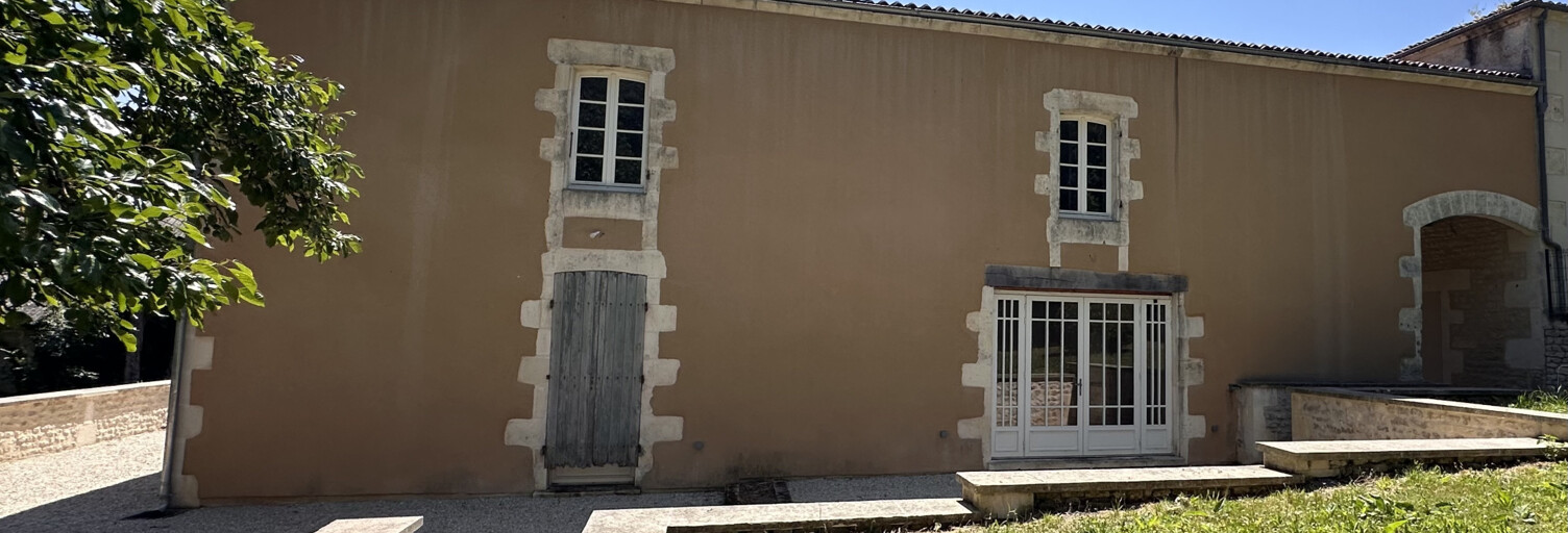 Maison 5 Pièces 180 m² à vendre à Saint-Jean-d'Angély (17400)