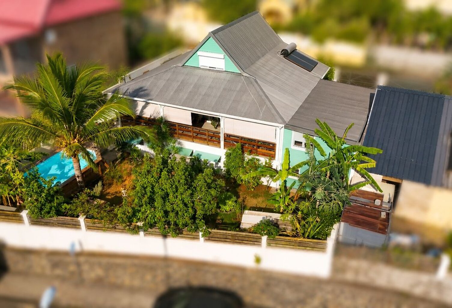 Villa type F4 + Studio à Plateau Caillou — photo 1