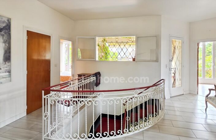 Maison à vendre  pièces PAU (64) Rare– Entre Trespoey et Allées de Morlaàs – 260 m² et 1300M2 de terrain — photo 4