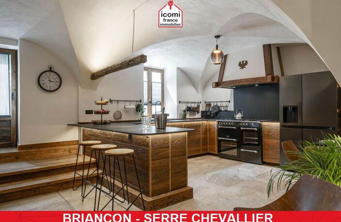 HAUTES-ALPES - Briançon (05100) - A VENDRE - PIED DE CHALET EN DUPLEX PRET A VIVRE DANS MAISON DE PAYS REHABILITEE EN 2026 •  JARDIN PRIVATIF • 3/4 STATIONNEMENTS • DPE A/B  • RARE — photo 5