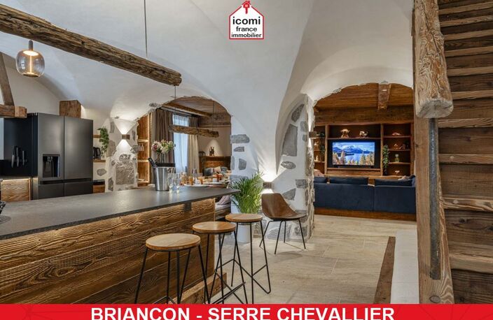 HAUTES-ALPES - Briançon (05100) - A VENDRE - PIED DE CHALET EN DUPLEX PRET A VIVRE DANS MAISON DE PAYS REHABILITEE EN 2026 •  JARDIN PRIVATIF • 3/4 STATIONNEMENTS • DPE A/B  • RARE — photo 2