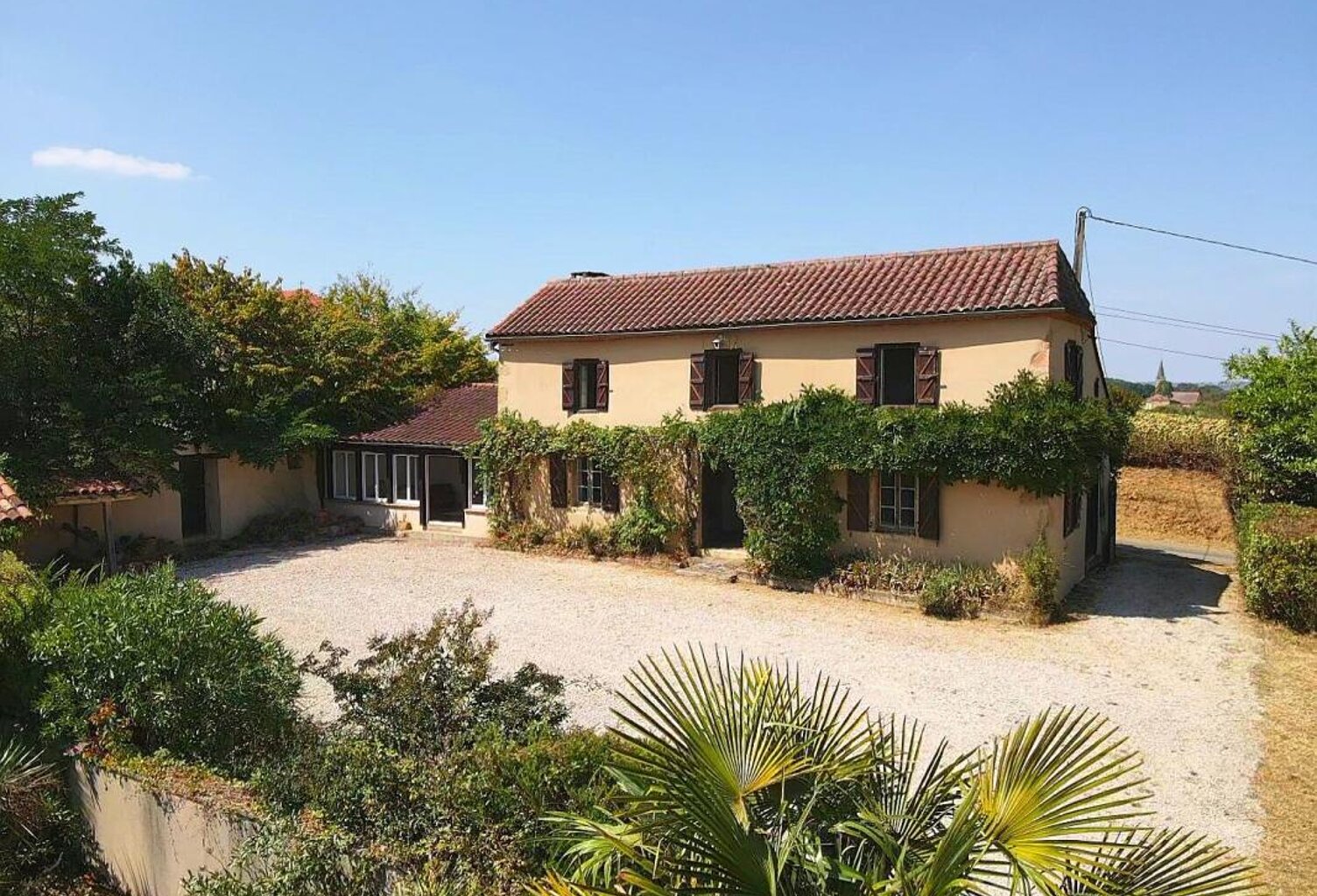 À vendre en exclusivité près de Marciac, Gers : superbe maison gasconne de 4 chambres, offrant une vue magnifique et située au calme, avec dépendance, terrasse d'été et piscine — photo 1