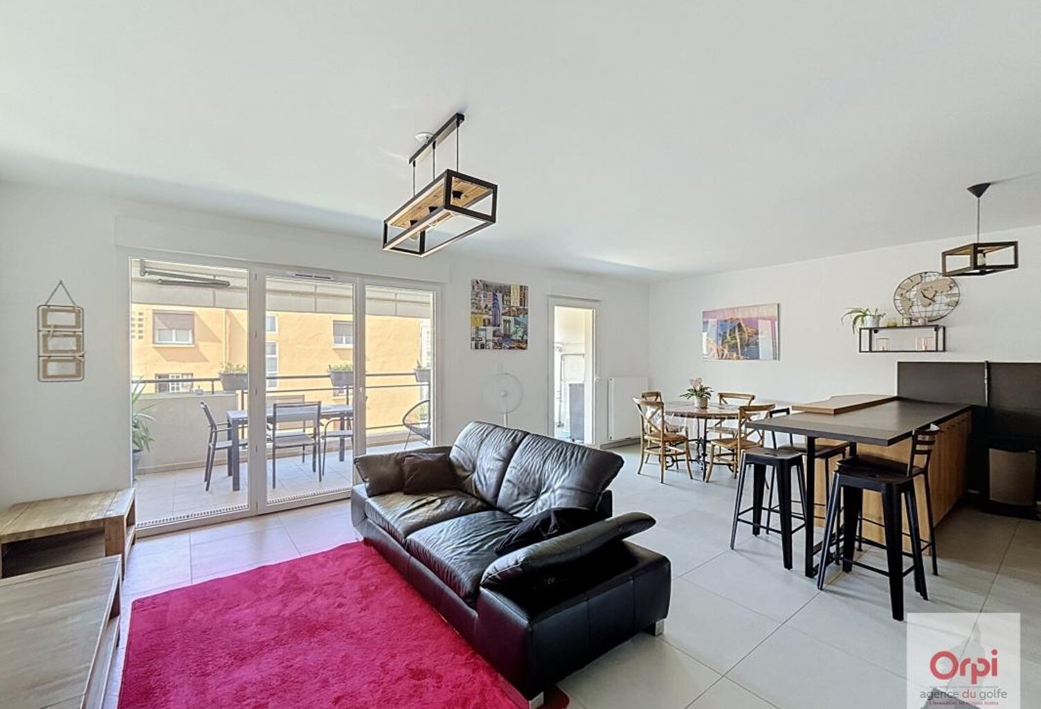Appartement À Louer — photo 1