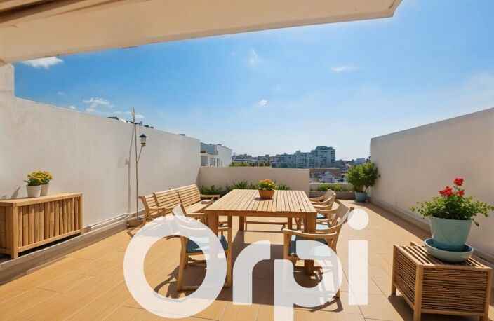 À Vendre Magnifique T3 duplex dernier étage – Vue mer & port – Carnon Plage — photo 3