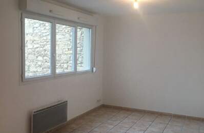 Appartement Nimes 1 pièce(s) 28 m2  sis  55 rue Séguier — photo du bien